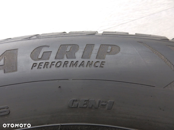 Opony zimowe Goodyear Ultra Grip Performance Gen-1 215/65/17 - 6