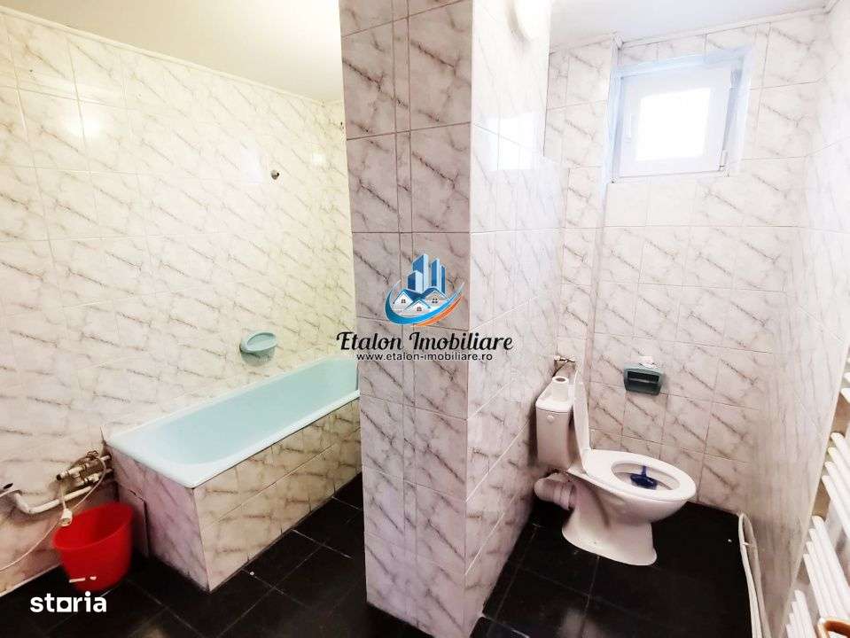 Apartament 3 camere decomandat, etaj 1, zona Gara Piatra Neamt-9