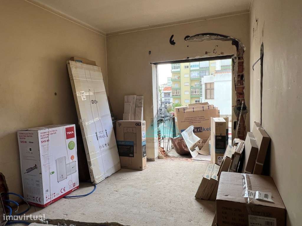 Apartamento T2 em Remodelação Total | Paivas - Amora | Excelente Op...-13