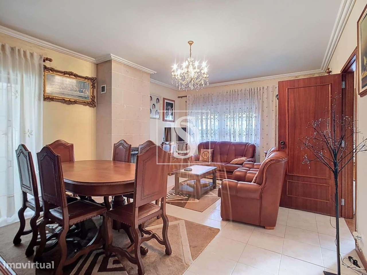 Moradia T4+1 de 3 frentes com alpendre, anexos e garagem em Moreira da - Grande imagem: 5/49