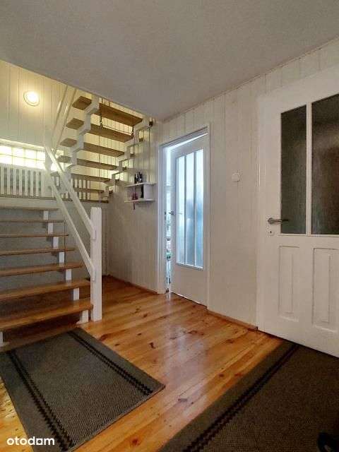 Dom dwurodzinny, blisko Pkp, starówki,6 pokoi-8