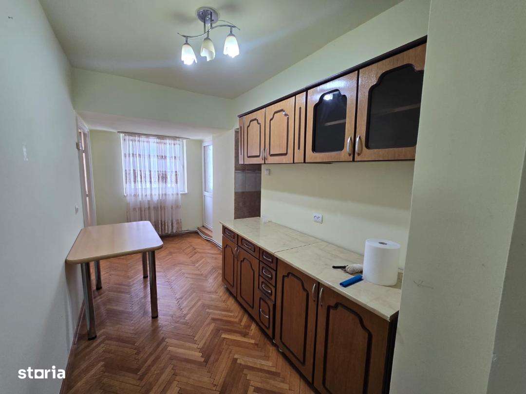 De vanzare Apartament 2 camere situat Ultracentral.-3