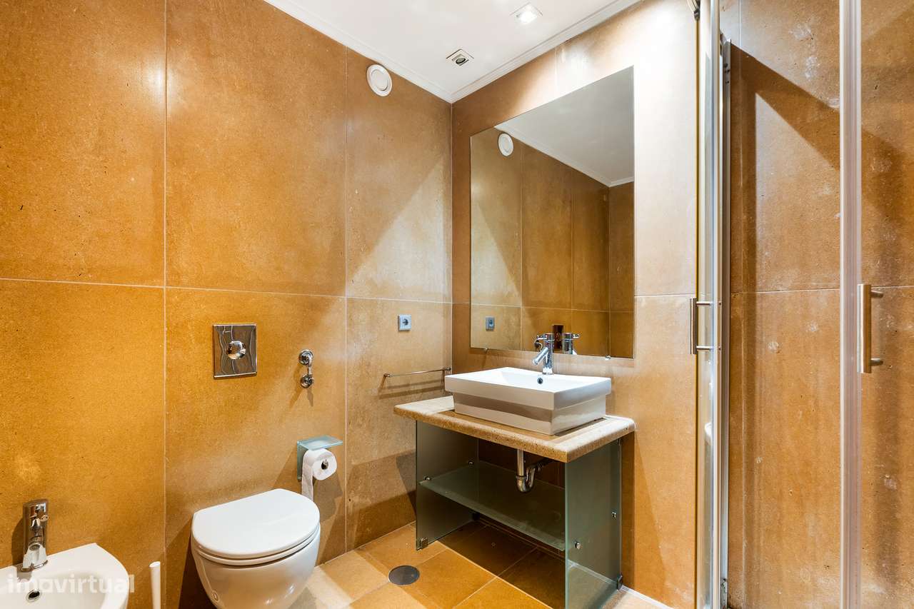 Apartamento t3 à venda na Rua Dom António Barroso, 268-12