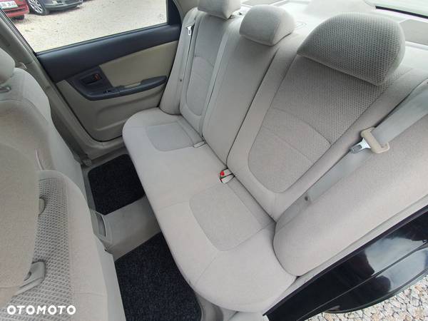 Kia Cerato 1.6 Comfort + - 8