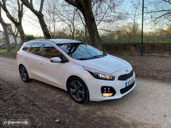 Kia Ceed SW 1.6 CRDi GT Line - 38