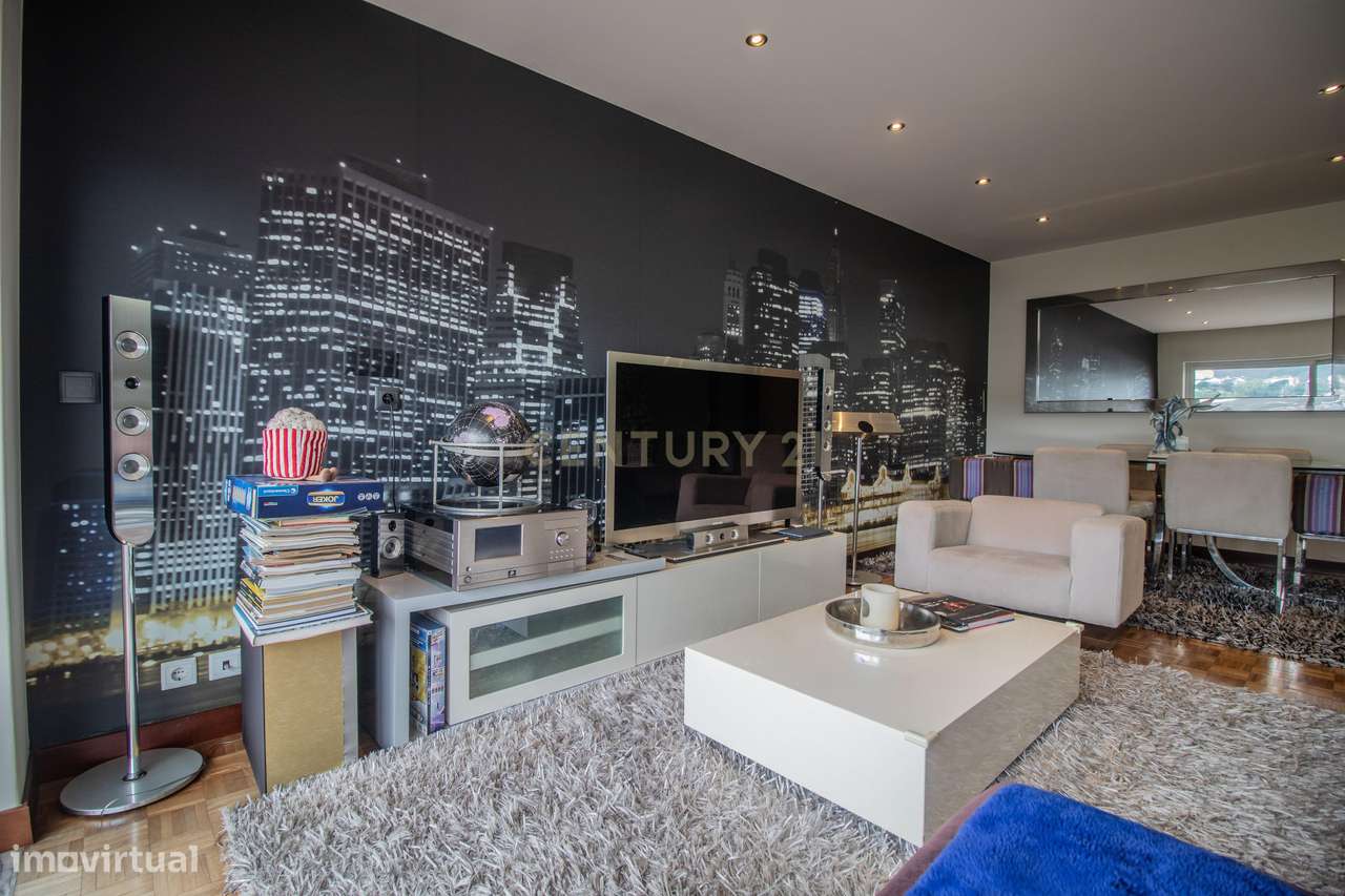 T3 com suíte ampliada derivado à utilização em T2, garagem fechada e v - Grande imagem: 5/49