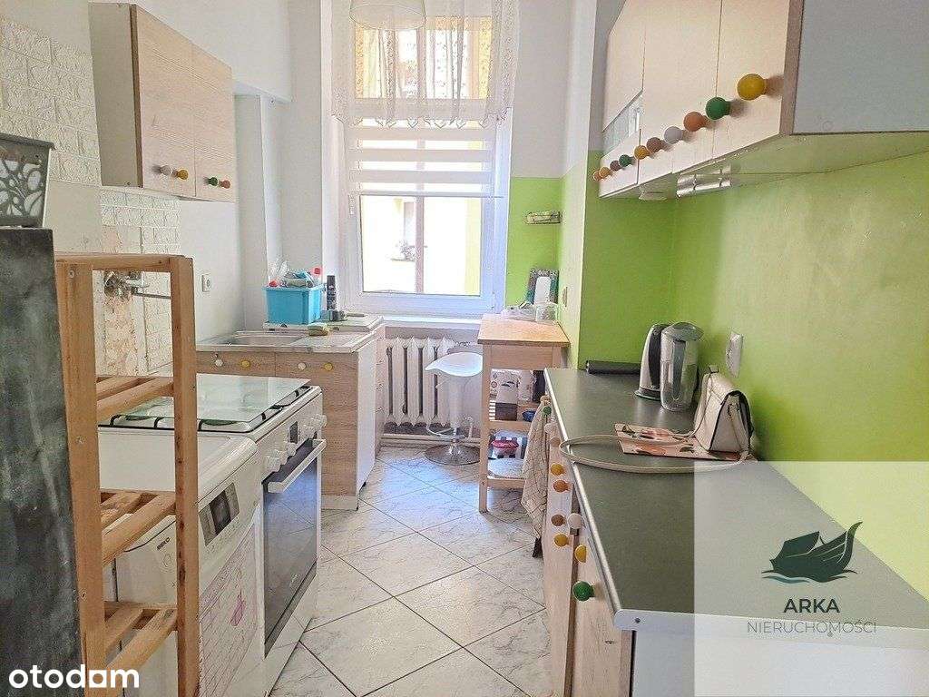 trzy duże pokoje w klimatycznej kamienicy-7