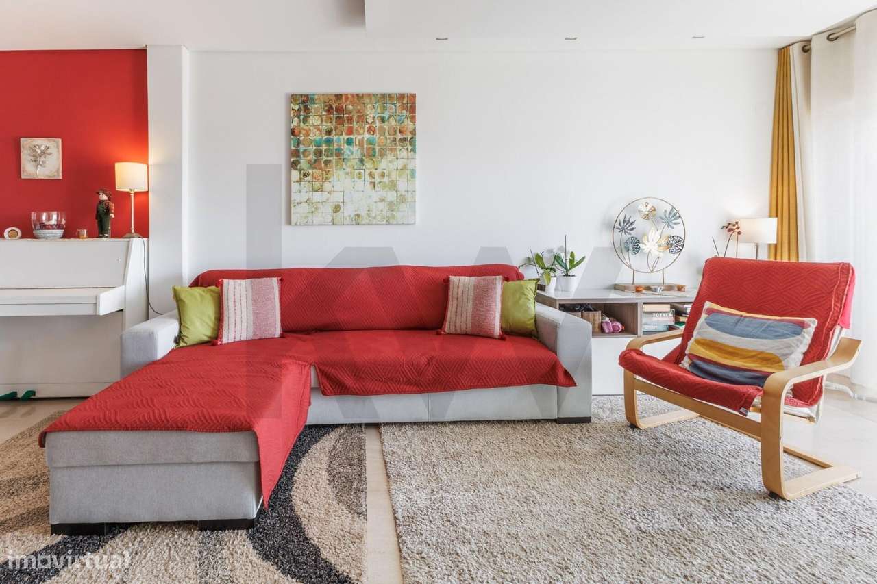 Apartamento T3 com Vista Mar no Coração do Estoril - Grande imagem: 5/26