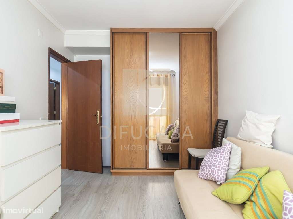 R363 APARTAMENTO T3 muito bem localizado-24