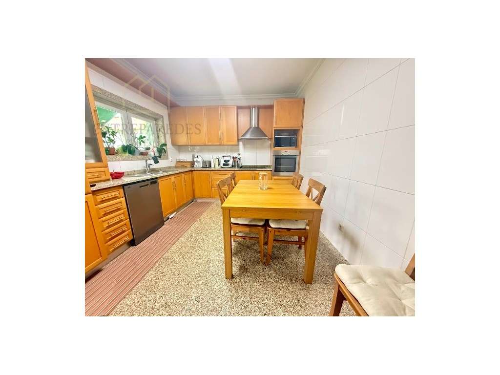 Moradia em banda T3+1 com terraço, perto da praia - para comprar em... - Grande imagem: 5/13