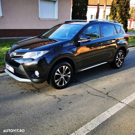 Toyota RAV4 - 1