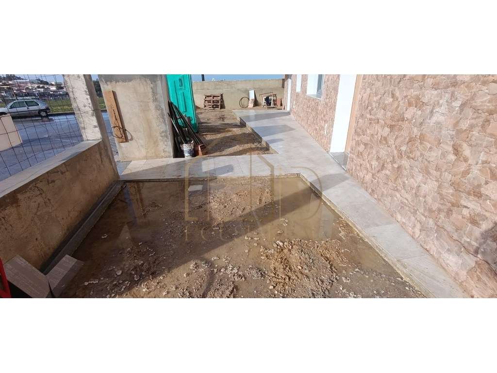 MAGNÍFICA Moradia T3 com Piscina. Pinhal do General. Fernão Ferro - Grande imagem: 4/53