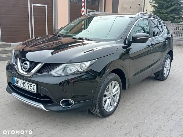 Nissan Qashqai 1.6 DCi 4x4 Tekna+ - 1