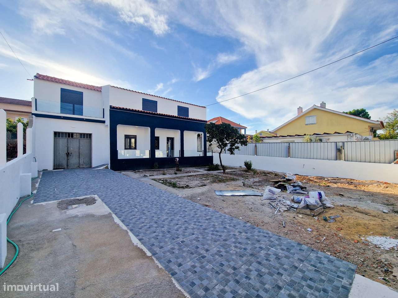 Moradia 4 ass. totalmente remodelada - possibilidade de quarto no r/c-41