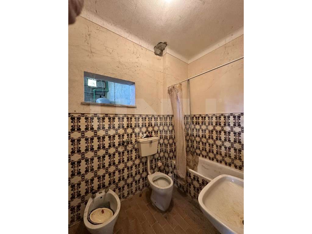 Venda Conjunta: Apartamento T2 com Garagem + Lote de Terreno (3050m...-29