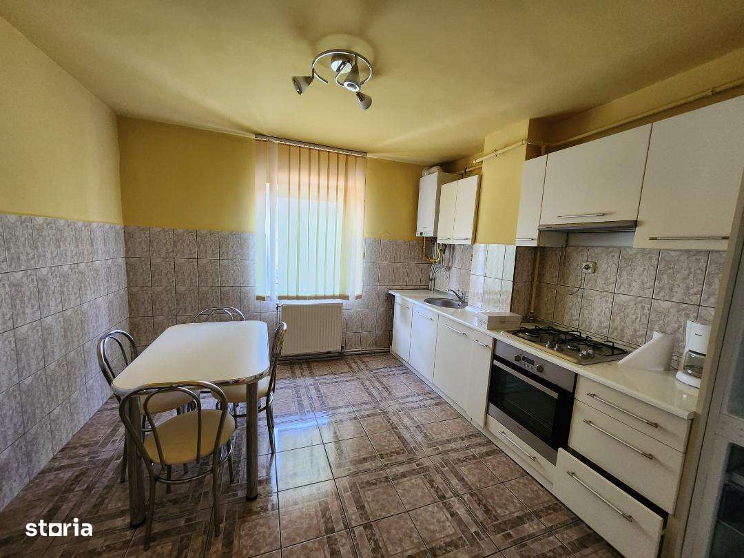De vanzare Apartament 2 camere, Loc. Cugir. - Imagine principală: 4/11