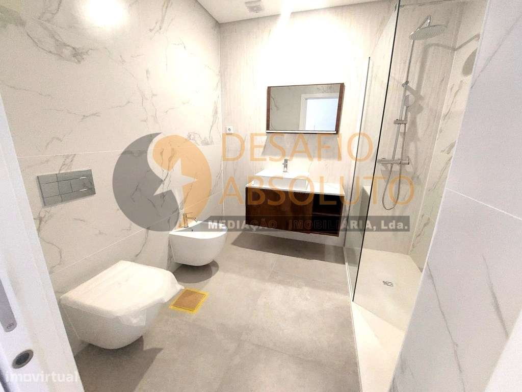 Apartamento T2 c/ varanda. Quinta do Conde - Pinhal do General-18
