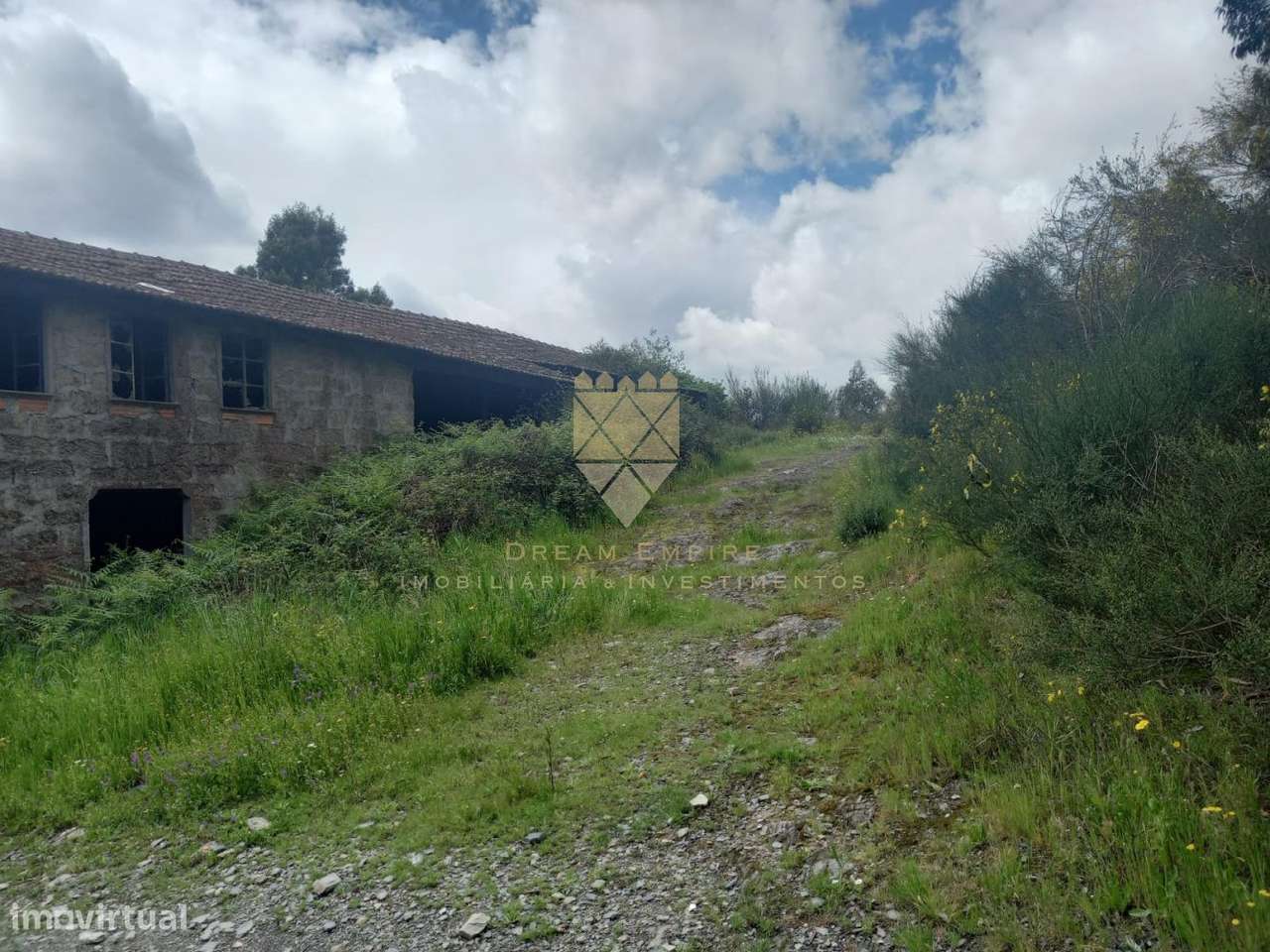 Moradia em Ruínas para Recuperar – Zona Tranquila com Potencial - Grande imagem: 5/8