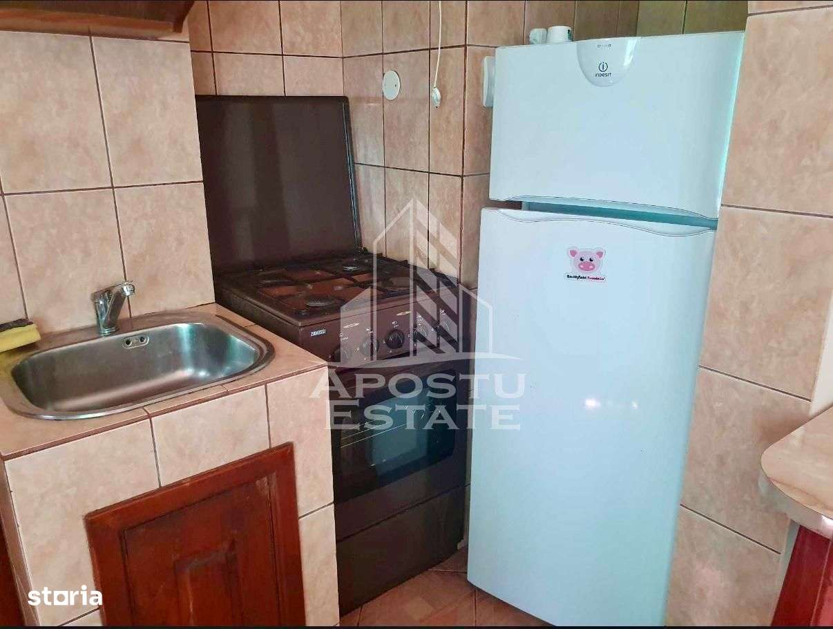Apartament 3 camere, centrala proprie, zona Circumvalațiunii - Imagine principală: 5/7