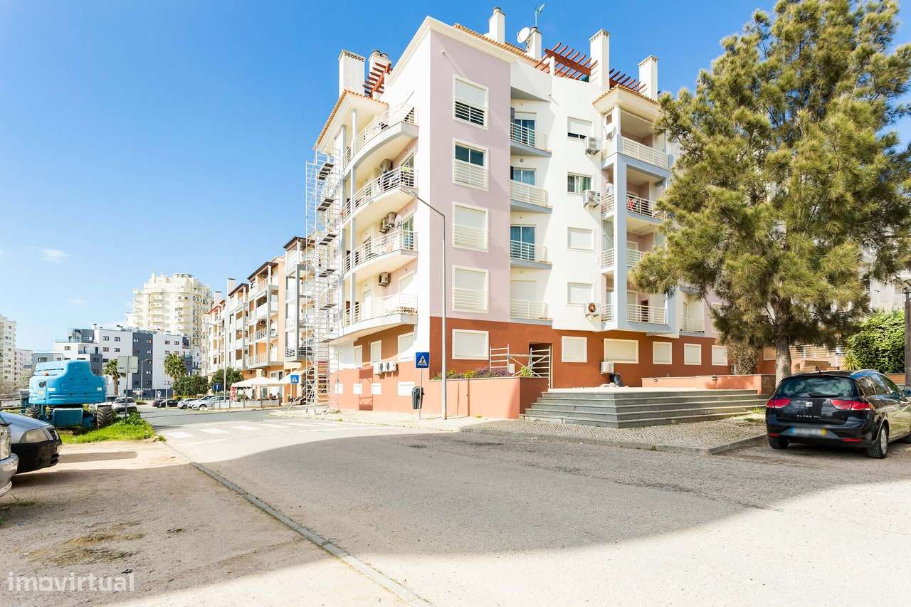 Apartamento T2 em Armação de Pera totalmente mobilado e equipado a 500-19