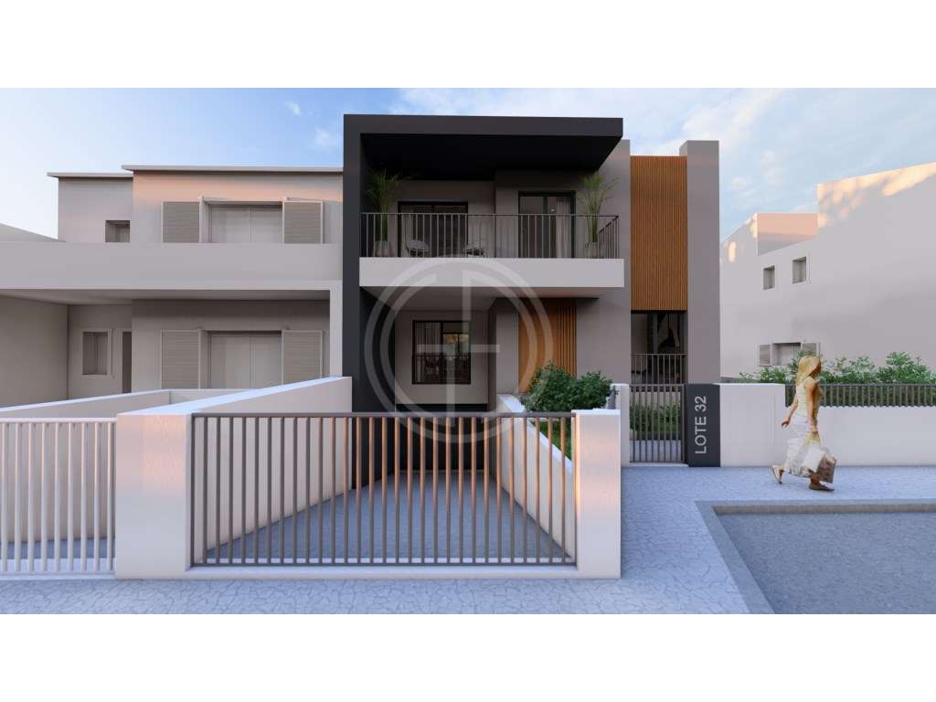 Moradia Unifamiliar com Piscina e Garagem-43