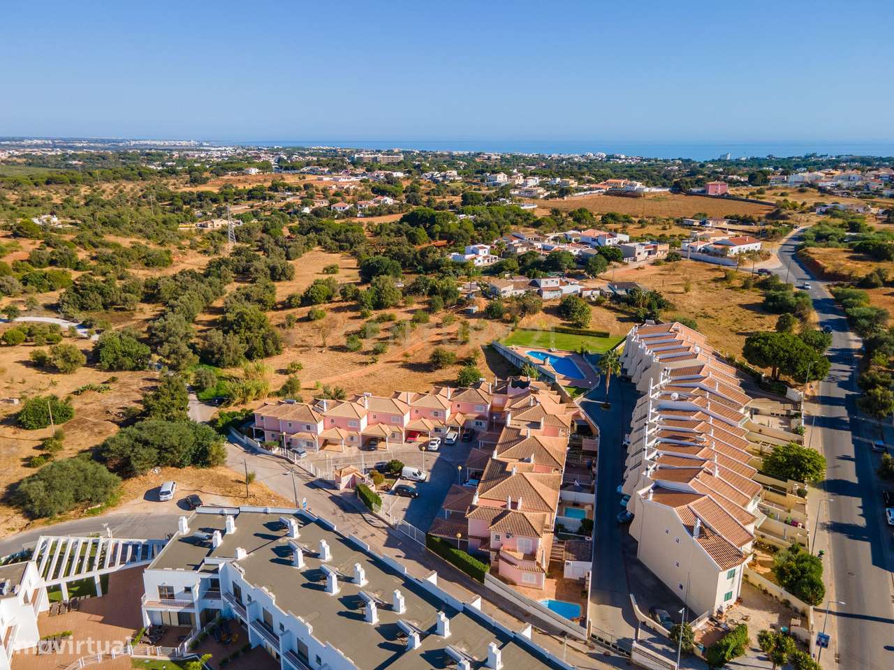 Moradia T4 | zona tranquila , boa localização | Mosqueira - Albufeira - Grande imagem: 4/29