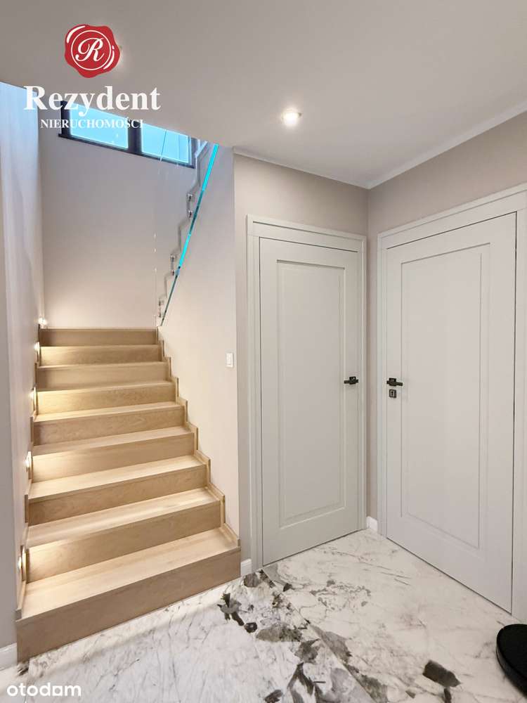 Nowoczesny, przestronny dom w spokojnym otoczeniu-11