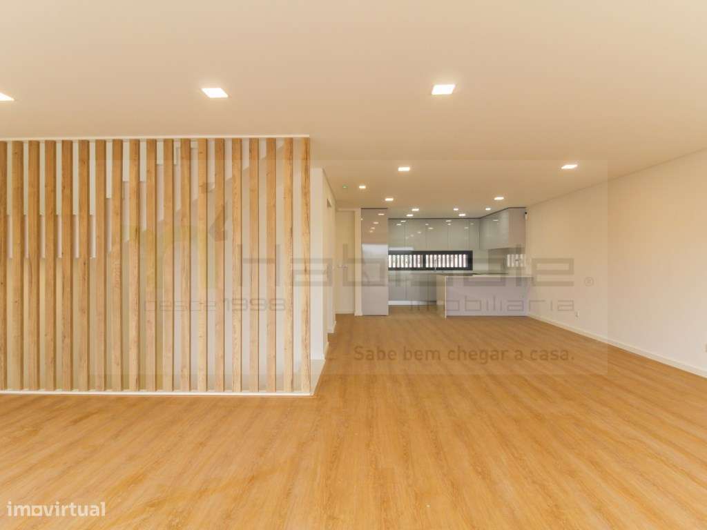 Moradia de Luxo com elevador, piscina e vista panorâmica, em Loures-9