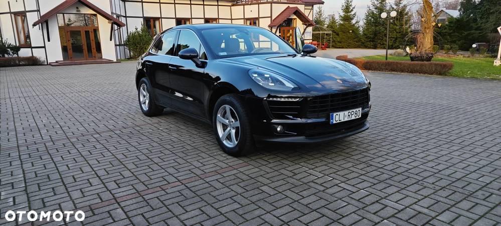 Porsche Macan Standard - 2