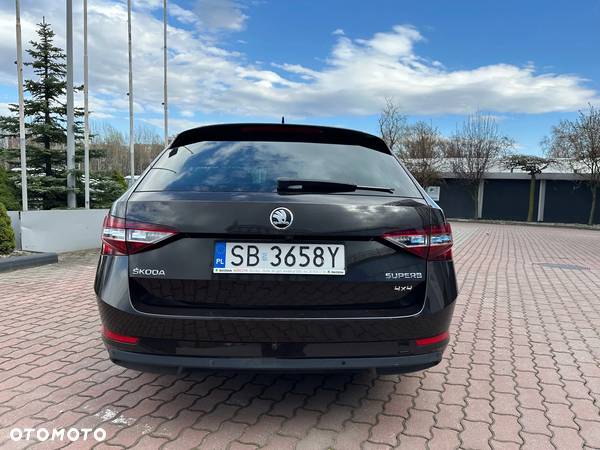 Skoda Superb 2.0 TDI 4x4 L&K DSG - 4