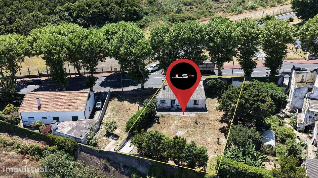 Moradia inserida em terreno de 569m2, Ponta Delgada Ilha de São Miguel - Grande imagem: 5/30