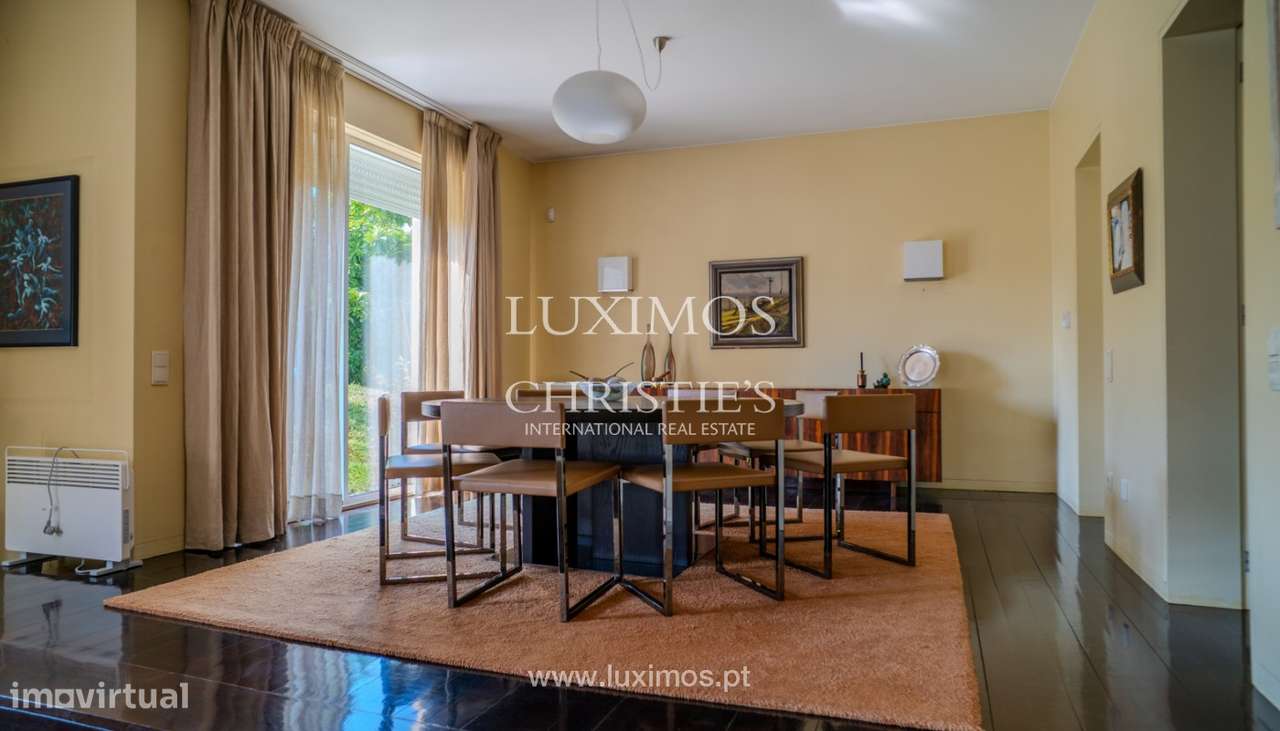 Moradia V6 com jardim e piscina à venda na Foz do Porto - Grande imagem: 5/24