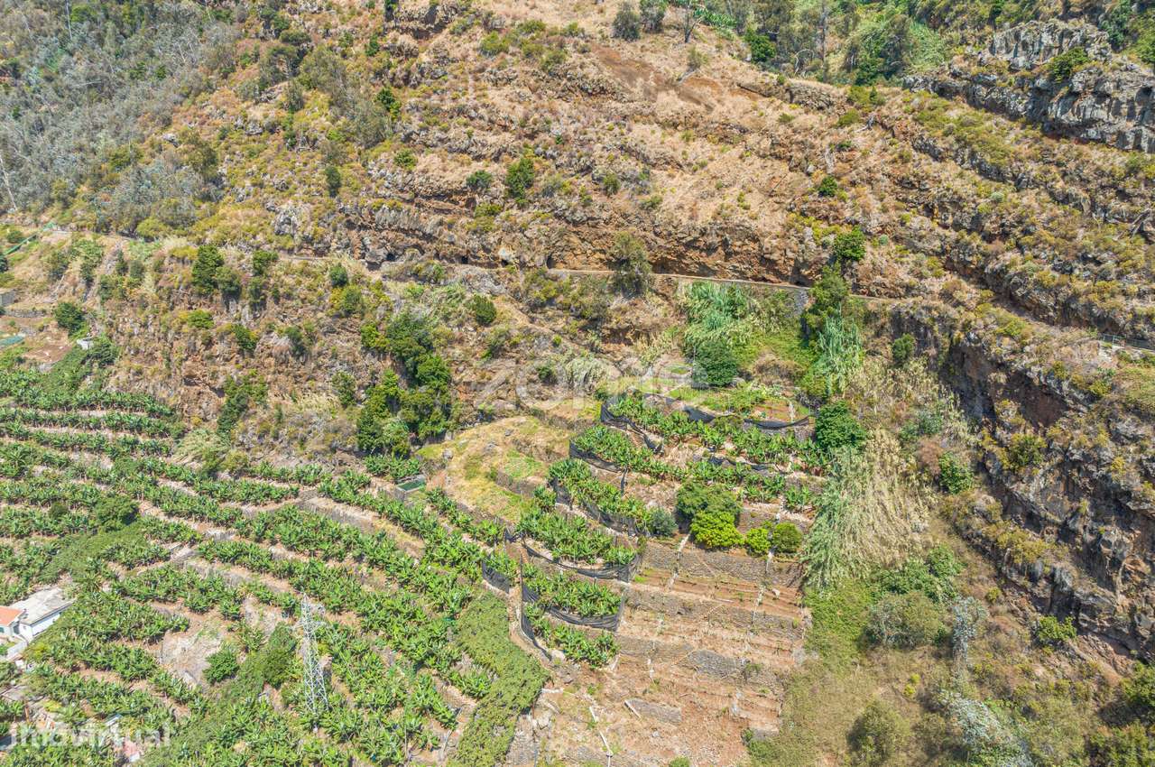 Terreno com 3.230m² - Grande imagem: 5/19