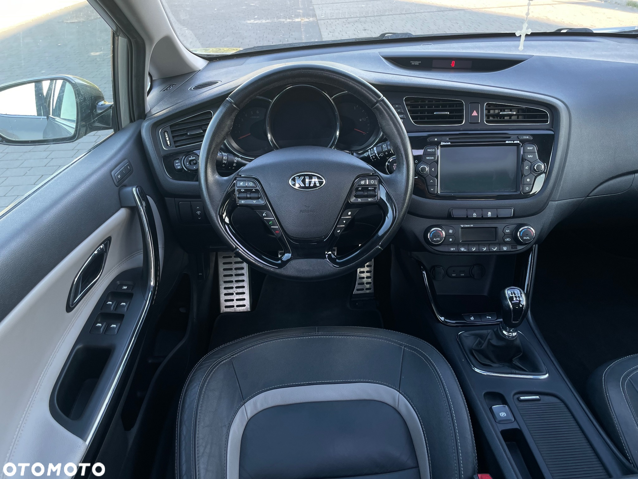 Kia Ceed 1.6 CRDi 128 Platinum Edition - 29