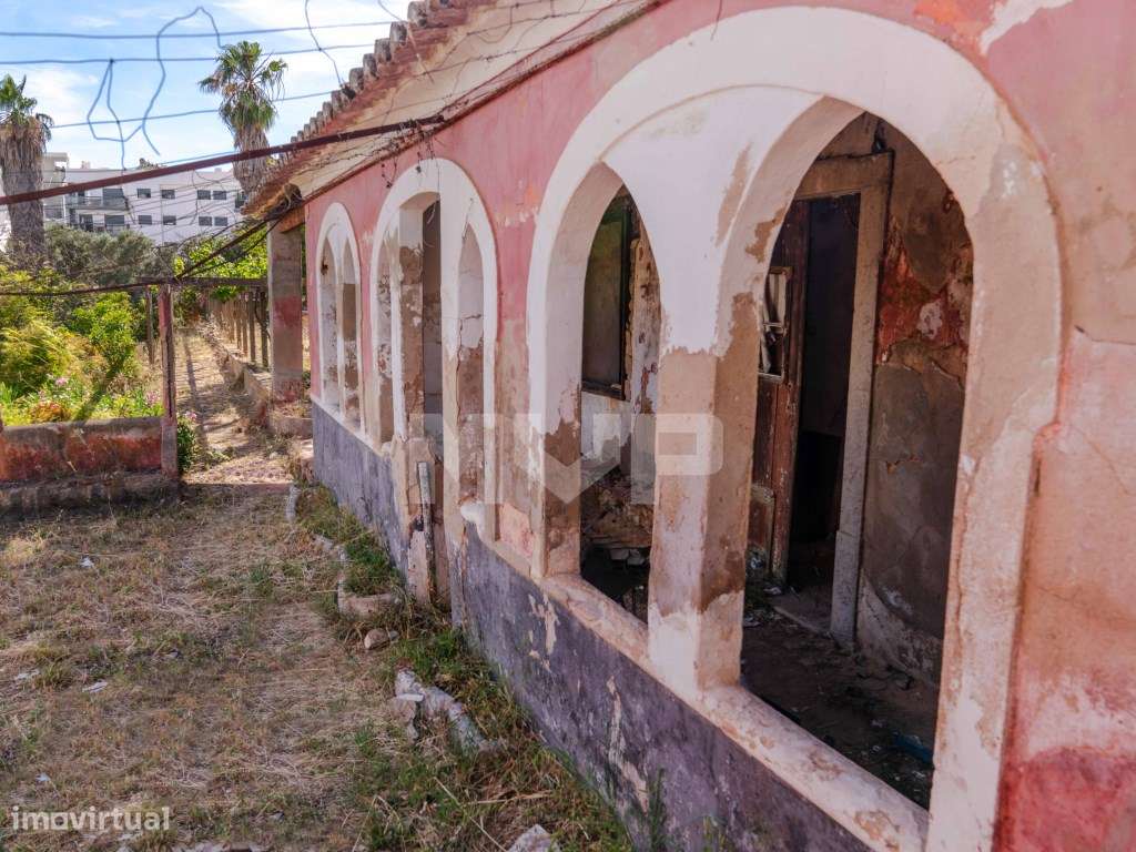 Chalé e terrenos com PIP favorável em Olhão-7