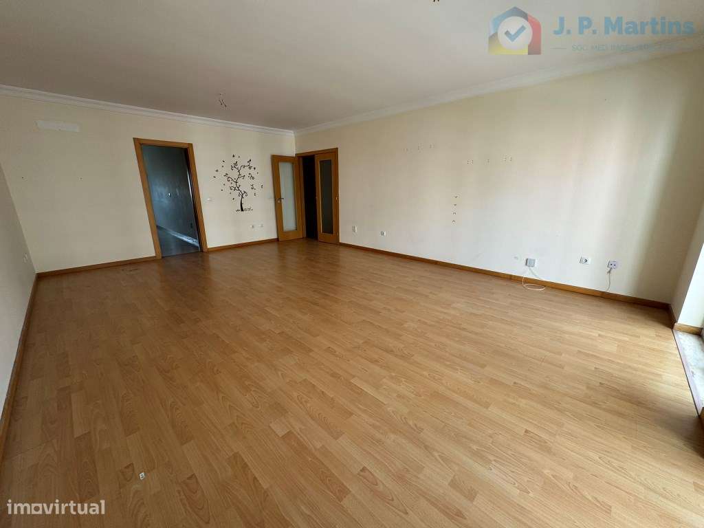 T3 c/ parqueamento e arrecadação, Lavradio (Barreiro)-11