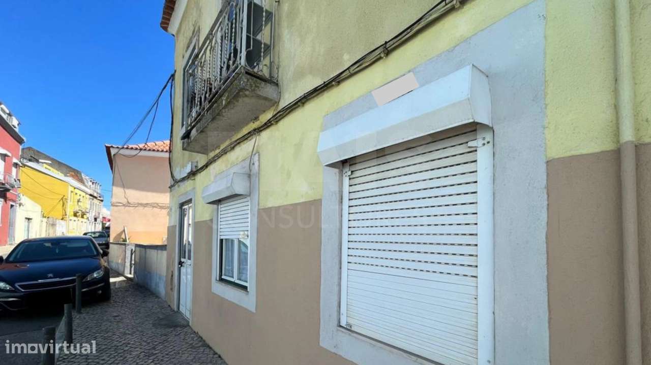 Predio na Ajuda com 4 frações T2 independentes - Grande imagem: 3/19