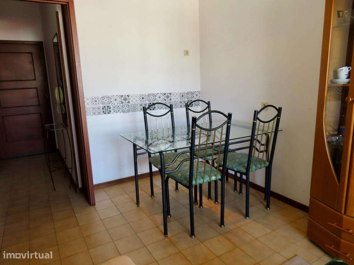 Apartamento com 1 quartos - localizado em Cedofeita Porto - Grande imagem: 5/6