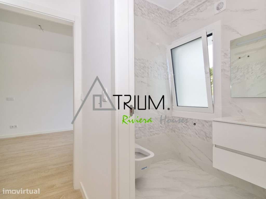 Moradia isolada T3, nova, com jardim.-12