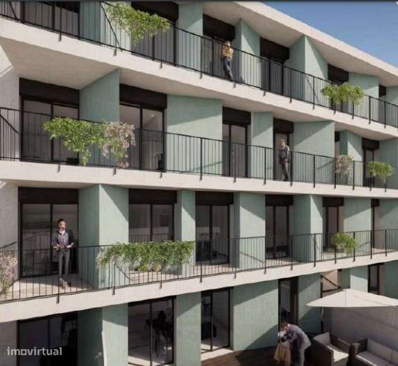 Apartamento T0 com garagem e elevador em Paranhos-3