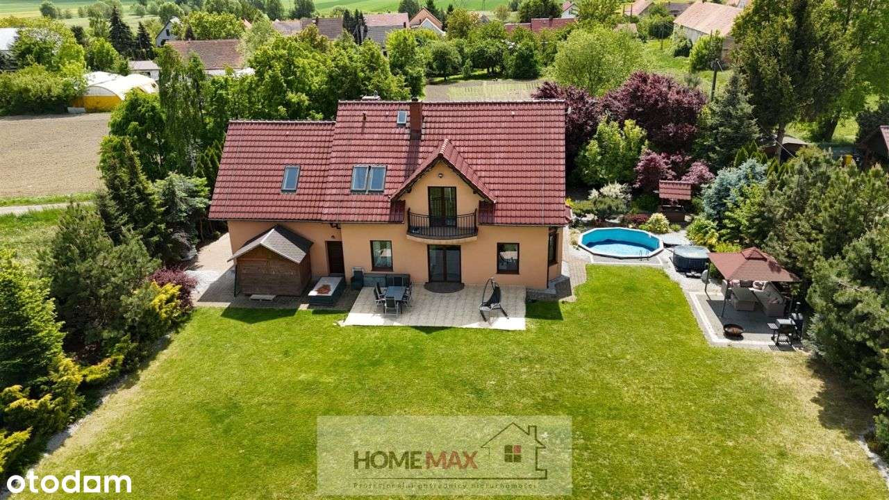 Wolnostojący dom z piękną 20 ar. działką,Grzybiany-2