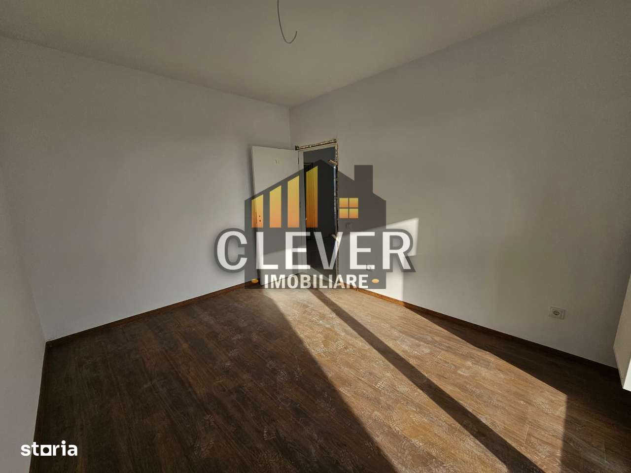 Apartament Finalizat 4 Camere Parcare Bonus Metrou Teclu - Imagine principală: 4/16