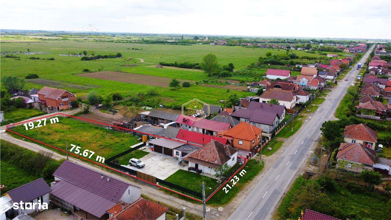 VIDEO - Casa si teren cu deschidere la 3 strazi | 10 minute Satu Mare - Imagine principală: 2/18