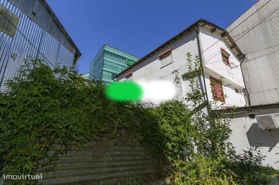 Moradia Geminada T2 para Reconstruir ao lado do Corte Inglês, em Gaia!-9