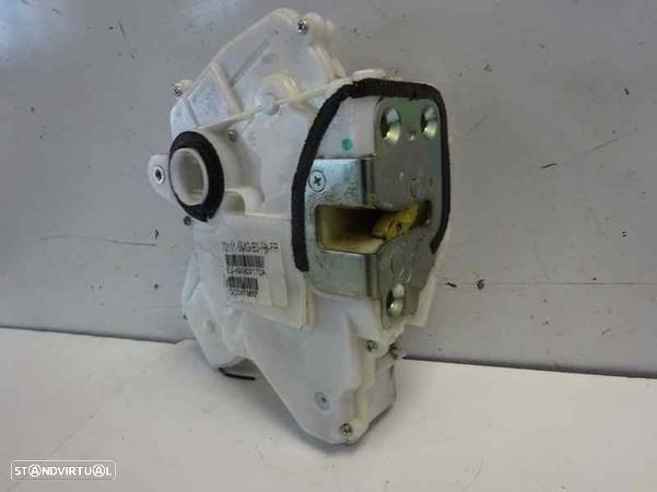 Fecho da porta frente direita HONDA CIVIC VIII HATCHBACK 2.2 CTDI (FK3) - 1