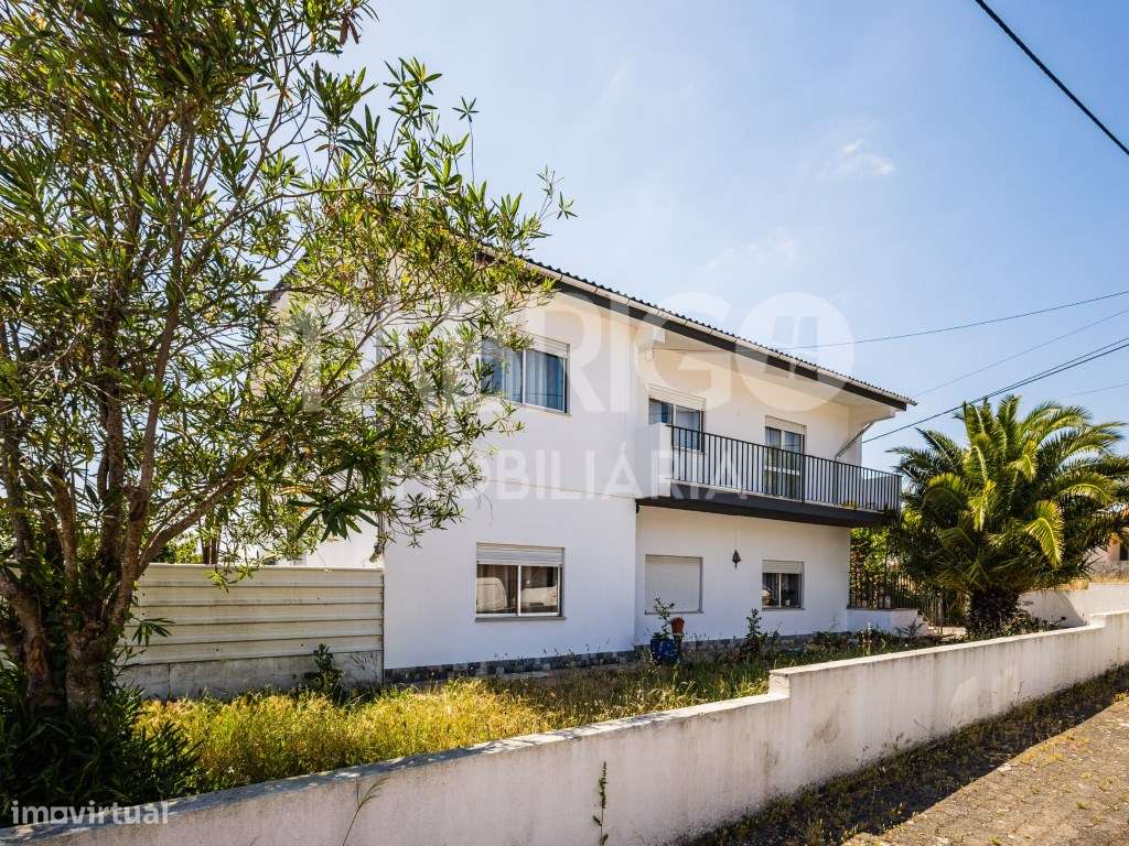 Moradia Bi-Familiar-27