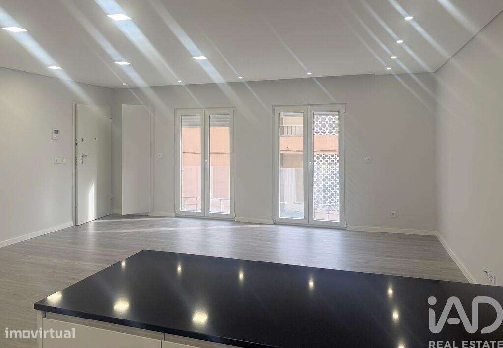 Apartamento T3 em Carcavelos e Parede de 111 m2 - Grande imagem: 2/21