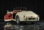 Triumph TR2 - 11