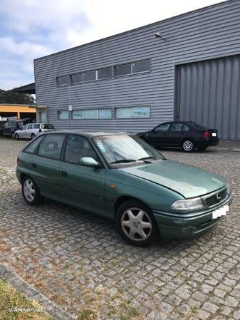 Opel Astra F 1.4 5P 1997 - Para Peças - 3