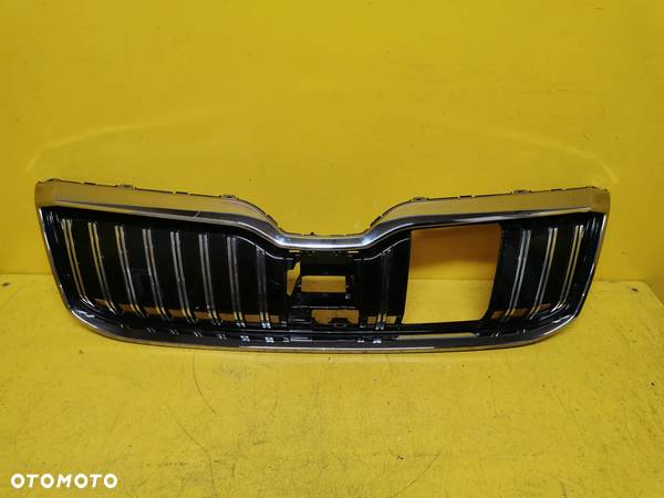 SKODA SUPERB III LIFT GRILL ATRAPA 3V0853653J - 1